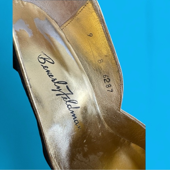 1960s Vintage Beverly Feldman Black Suede Leather Gold Sequined Vamp Heels 9 - Picture 3 of 14